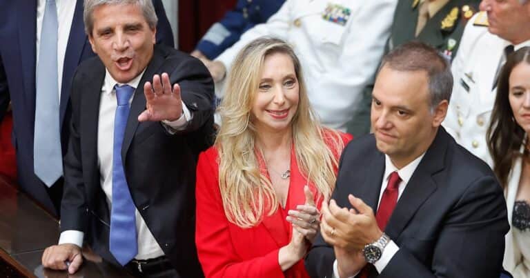 Caputo apura otro ajuste: vence el plazo para que los ministros entreguen un nuevo plan de recortes