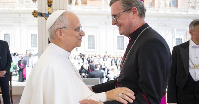A un año de la muerte del papa Francisco, García Cuerva reiteró la posibilidad de que León XIV visite la Argentina