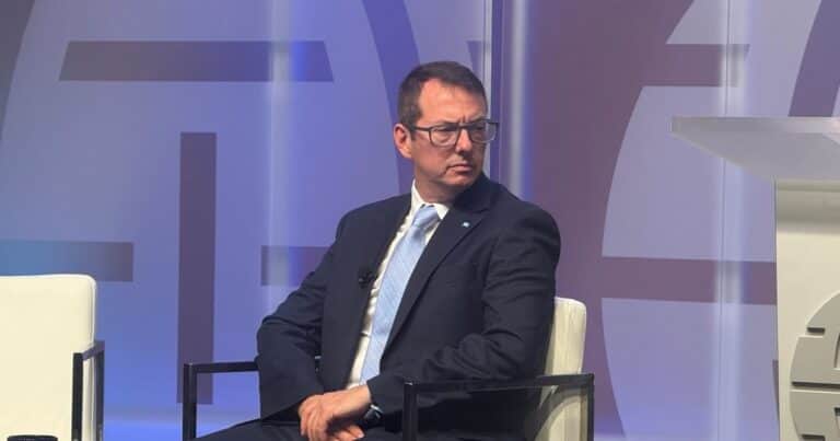 En Washington, el secretario de Hacienda dijo que ya se hizo el ajuste y que ahora se sienten «cómodos con el nivel de gasto»