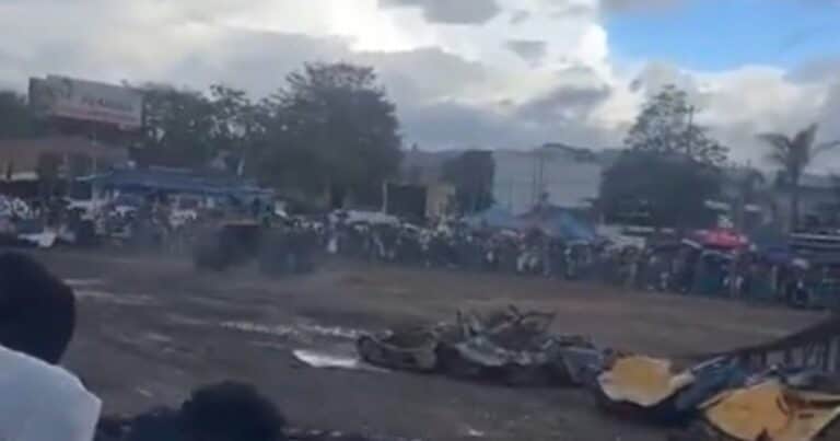 Al menos dos muertos por un accidente en un show de «Monster Truck» en Colombia