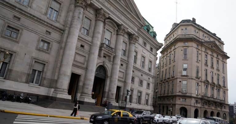 El Banco Nación emite deuda por primera vez en 30 años para financiar el crédito