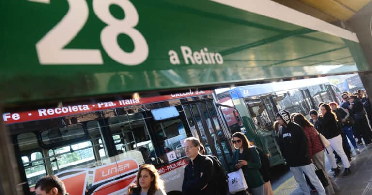 ¿Boleto mínimo de colectivo a más de $ 800? El Gobierno prepara un salto pero teme por el efecto sobre la inflación