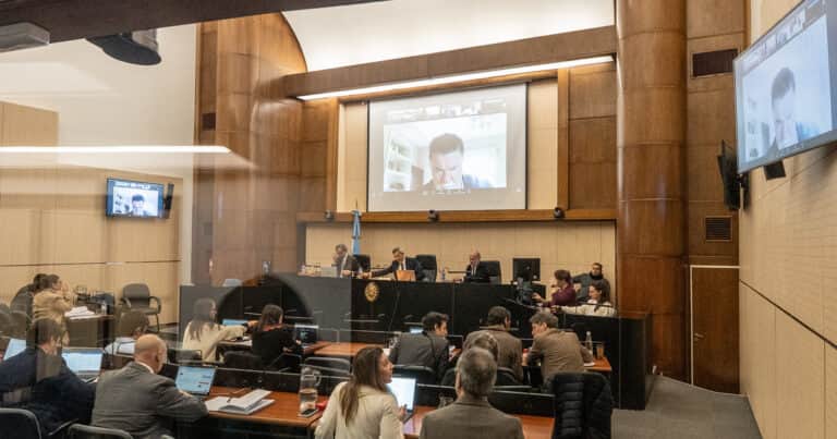 Se demora más el juicio de los Cuadernos: en mayo solo declararon 7 testigos y tenían que hacerlo 43