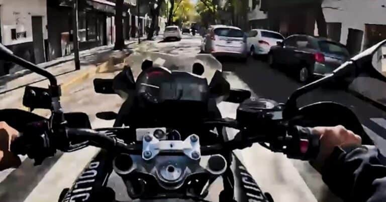 Persecución en la Ciudad: detuvieron a un motochorro colombiano tras perder el control de la moto mientras escapaba
