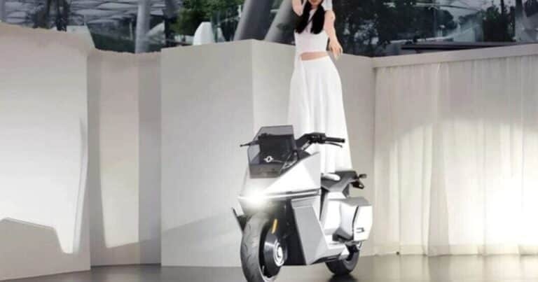 Como en Dragon Ball: la moto china autónoma y autoequilibrada que desarrollo China