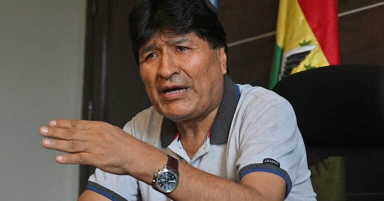 Evo Morales acusó a Javier Milei de enviar aviones y material antidisturbios contra las protestas en Bolivia: «La derecha se ayuda para reprimir»