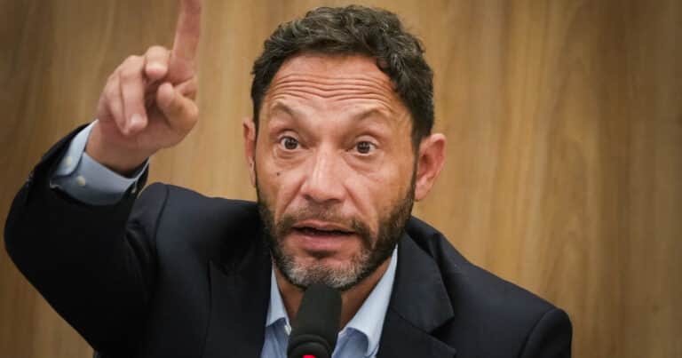 Maxi Ferraro cuestionó que el escándalo de Adorni haya empantanado la agenda del Congreso: «El efecto cascada de sus mentiras»