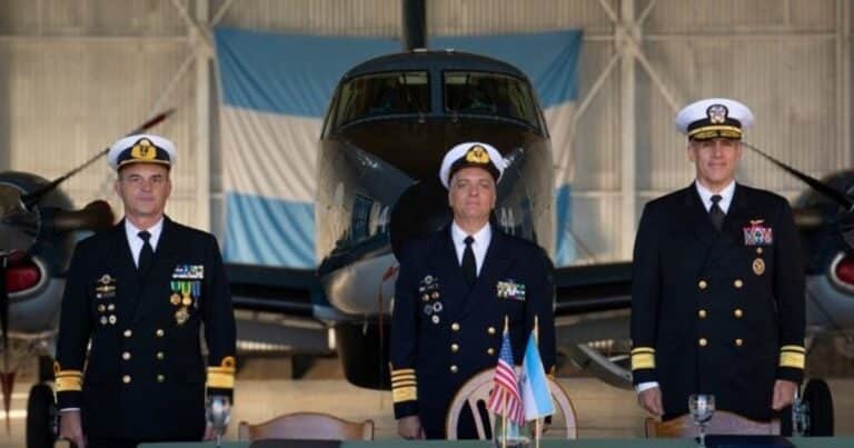 Un nuevo acuerdo militar con Estados Unidos considera “un bien común global” al Mar Argentino