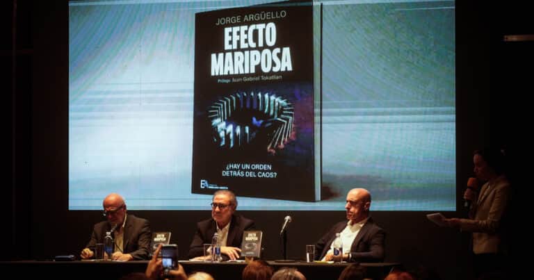 Preguntas inquietantes y angustiantes sobre el caos global en la presentación del nuevo libro de Jorge Argüello: «Efecto Mariposa»