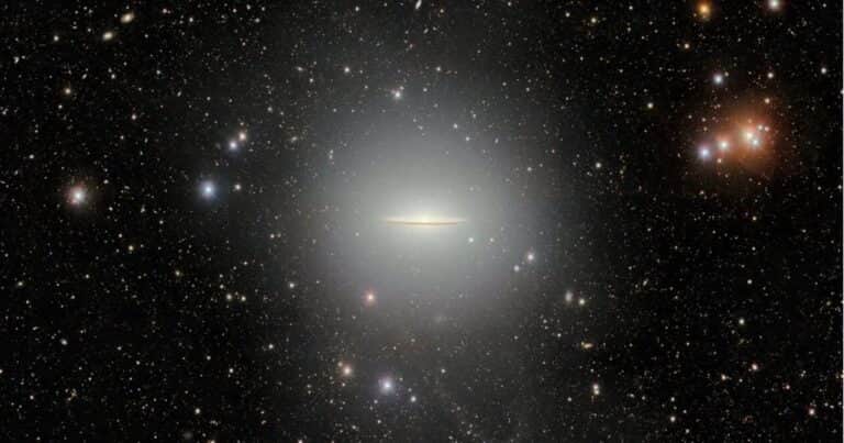 Captaron un enorme halo alrededor de la misteriosa galaxia del Sombrero