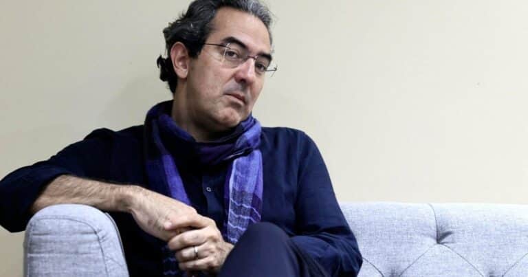 Juan Gabriel Vásquez alertó sobre la polarización y reivindicó la literatura para “imaginar al otro”