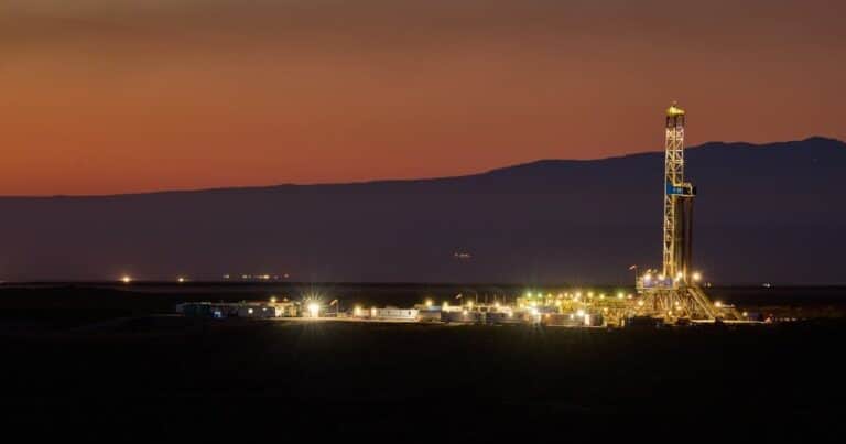 Galuccio y Trafigura levantan a una petrolera del default y consiguen más áreas en Vaca Muerta