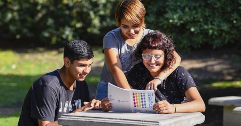 Becas Progresar 2026: cuánto se cobra, cómo saber si fue aprobada la inscripción y fecha de pago en junio de 2026