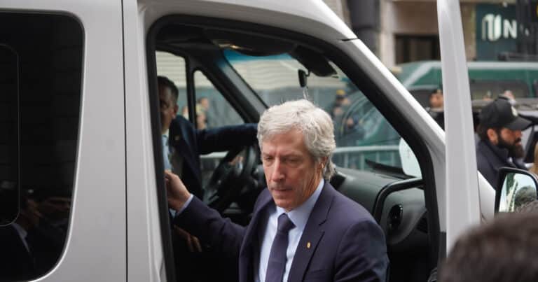 El Banco Central confirmó que no rescatará a los morosos y que dilatará el levantamiento total del cepo a empresas