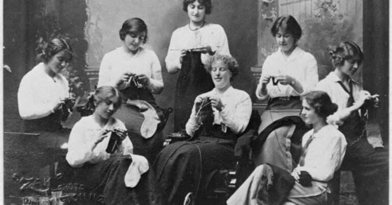 Las mujeres que tejían códigos secretos: historias de espionaje en época de guerra