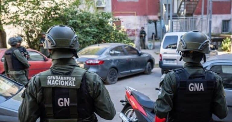 Fuerte Apache: megaoperativo antinarco para desarmar 14 bunkers tras una balacera que dejó un vecino herido