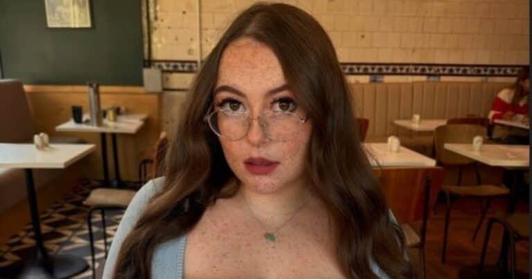 Lo que gana en OnlyFans lo dona a la iglesia y a personas sin techo