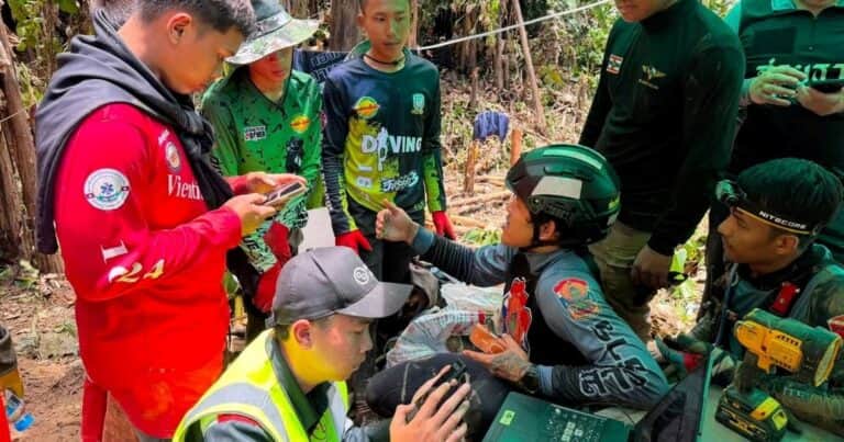 Milagro en la cueva de Laos: hallaron con vida a cinco de los aldeanos que quedaron atrapados al buscar oro