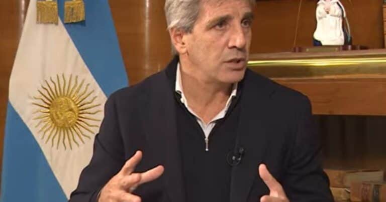 Luis Caputo, contra los empresarios: «Querían desorden macroeconómico para cobrar lo que quisieran»