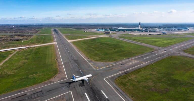 Viajes al exterior: más aerolíneas cancelan vuelos y cambian rutas por el cierre temporal de una pista de Ezeiza