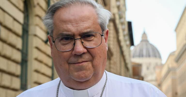 Dura crítica de un cardenal por el recorte de fondos en las áreas sociales: «Hay un sadismo de Estado»