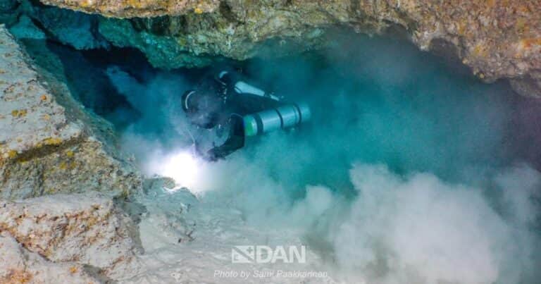 Revelan las primeras fotos de la cueva de Maldivas donde murieron los cinco buzos italianos