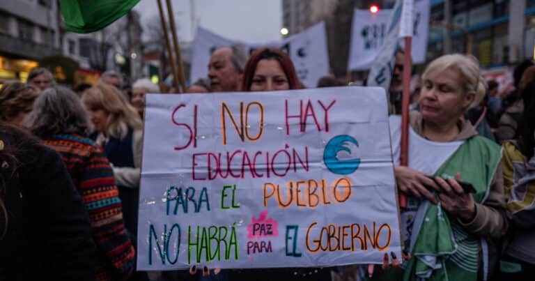 Un desafío estudiantil que llegó cuando la emocionalidad de Milei está en un límite