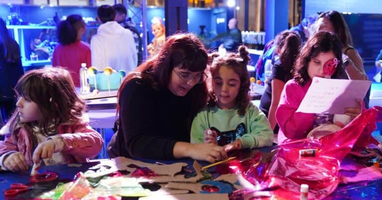 Feria del Libro 2026: los recomendados de hoy 1 de mayo