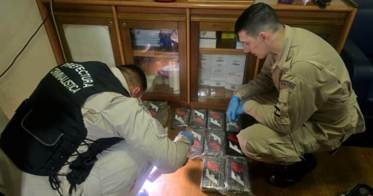 Cocaína Fórmula 1: incautaron 16 kilos de droga en un barco italiano que arribó a Zárate