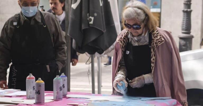 Las abuelas grafiteras de Lavapiés vuelven a pintar Madrid y llenan de memoria un Festival