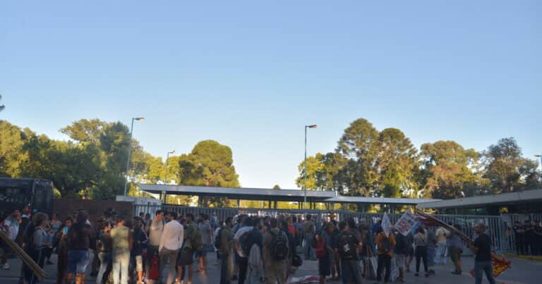 Revés para Milei: la Justicia frenó el cierre de más de 600 servicios del INTI que había ordenado el Gobierno