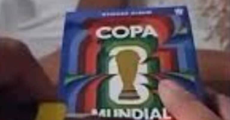 Compró una caja con figuritas del Mundial y al abrirla se encontró con una terrible sorpresa
