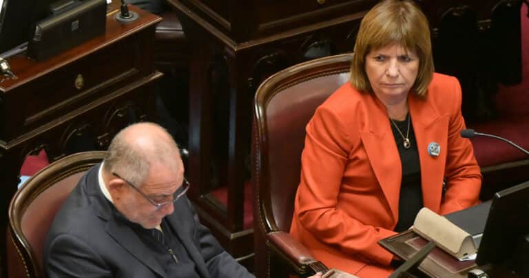 Cruce e ironías entre José Mayans y Patricia Bullrich por la corrupción: «Los bolsos de López llevaban 8 millones de figuritas del Mundial»