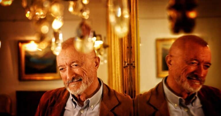 Arturo Pérez-Reverte: “El lector inteligente se da cuenta de que no me lo he inventado todo»