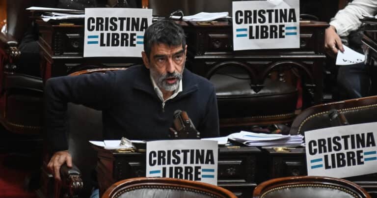 Quién es Rodolfo Tailhade, el ex espía de Cristina Kirchner al que el Gobierno denunciará por los datos que reveló de la familia de Adorni