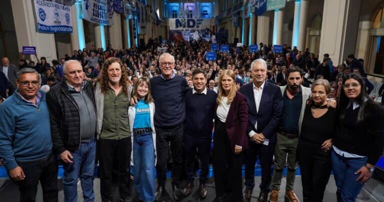 «Con la Provincia y el PJ no alcanza»: Kicillof va a buscar votos a un distrito radical