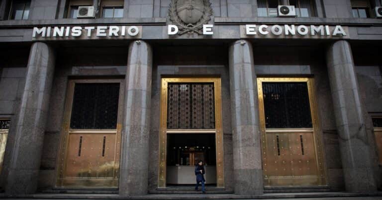 Evacuaron el Ministerio de Economía por una amenaza de bomba
