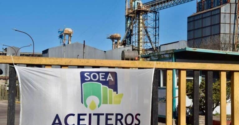 “Cuarto intermedio”: sin acuerdo, exportadores y los sindicatos se reunirán de nuevo el lunes para destrabar la paritaria aceitera