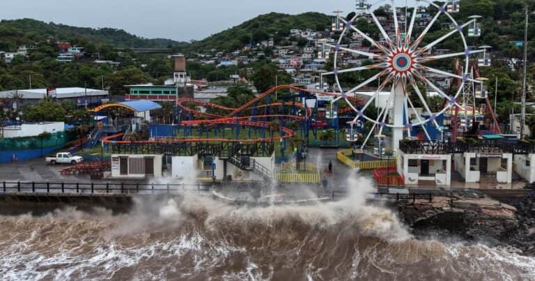 Alerta por la tormenta Cristina en Centroamérica: inundaciones, lluvias intensas y cinco desaparecidos