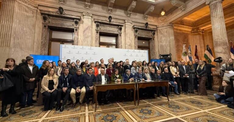 El peronismo pidió por la libertad de Cristina, le mandó un mensaje a Kicillof y va con un reclamo a la Corte