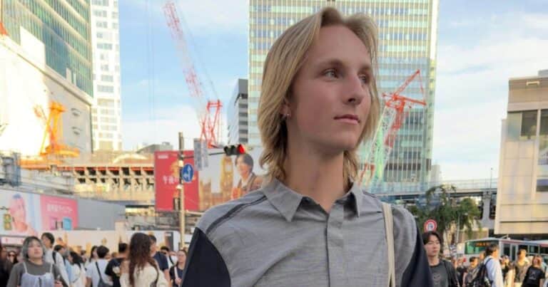 Un estudiante de 20 años desapareció durante sus vacaciones familiares en Japón: las claves de un caso desconcertante