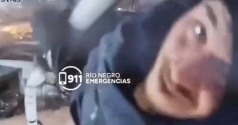 Se trepó a una columna lumínica para inutilizar el domo de seguridad, no lo logró y encima quedó escrachado en vivo