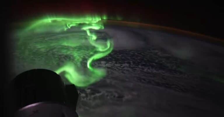 Una astronauta filmó desde el espacio una fabulosa aurora austral