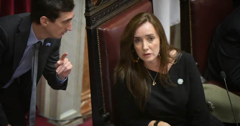 En el Día del Periodista, Victoria Villarruel volvió a diferenciarse de Javier Milei: dijo que nunca va a limitar el acceso de la prensa al Senado