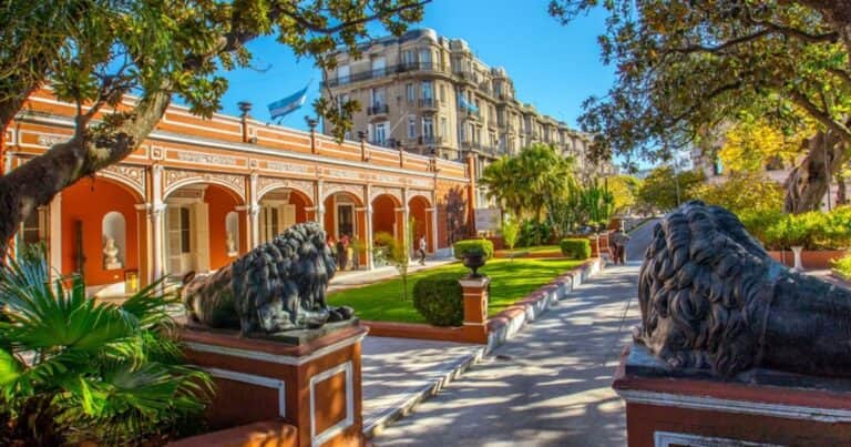 Concursan las direcciones de cinco museos nacionales tras más de un año de demora
