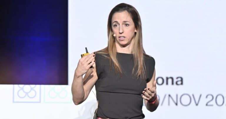 Paula Matesanz, especialista en periodontitis, «La enfermedad de las encías genera inflamación sistémica y aumenta riesgos de muerte; pero puede controlarse»