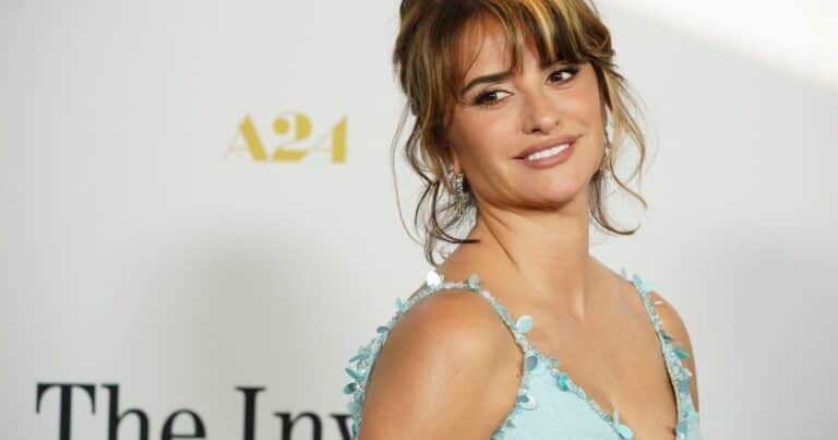Penélope Cruz, 52 años: «No cambiaría lo que siento ahora por lo que sentía cuando tenía 20; tenía algunas inseguridades sobre cosas que luego me di cuenta que no eran importantes»