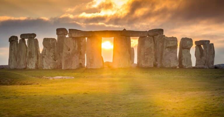 Creen que el altar de Stonehenge fue transportado por 700 km sobre hielo glaciar