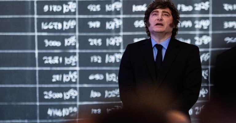 «Quienes se oponen son los enemigos del progreso»: Javier Milei se quejó tras la postergación en el Senado del proyecto de propiedad privada y, en un cruce a los gritos, volvió a hablar de su reelección
