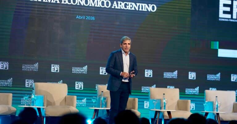El Gobierno anunció un acuerdo con tres bancos que le prestarán US$ 3.200 millones para pagar los bonos